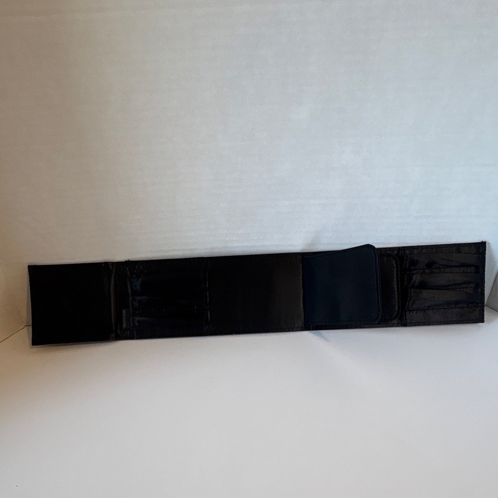 IT Brushes Case by ULTA - Picture 3 of 10